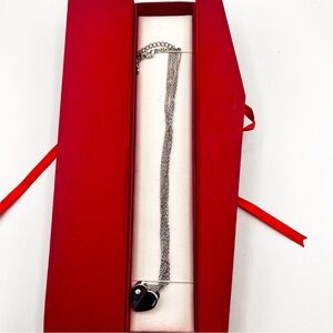 BNIB HEART PENDANT NECKLACE WITH GIFT BOX